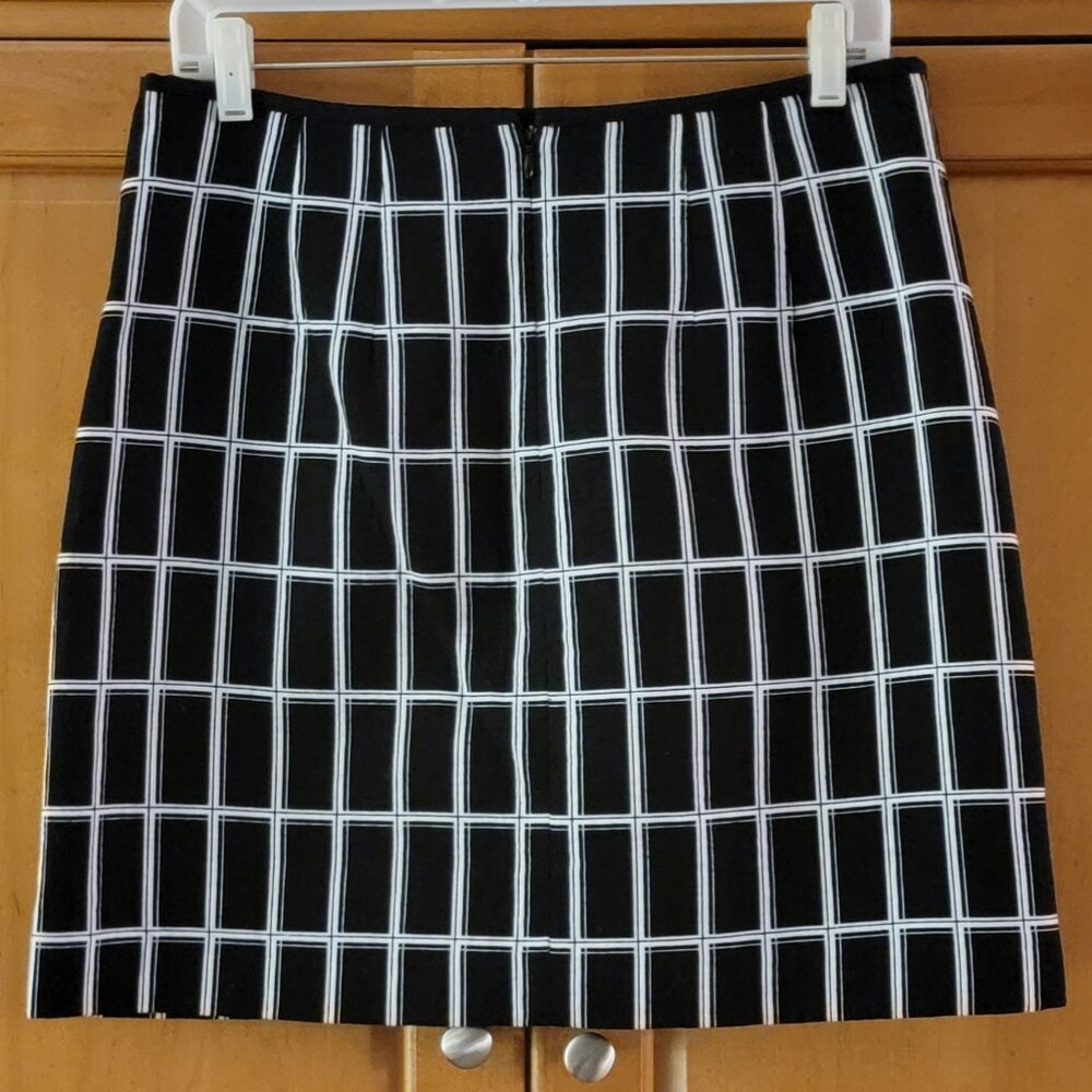 LOFT Outlet Black & White Lined Windowpane A-Line Skirt - 6 - Picture 2 of 7